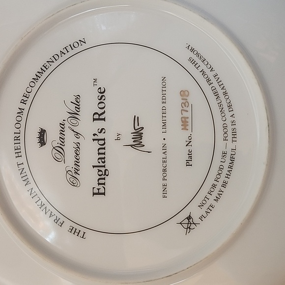 Franklin Mint Princess Diana Limited Edition Collector's Plates Set of 3 - Picture 4 of 10